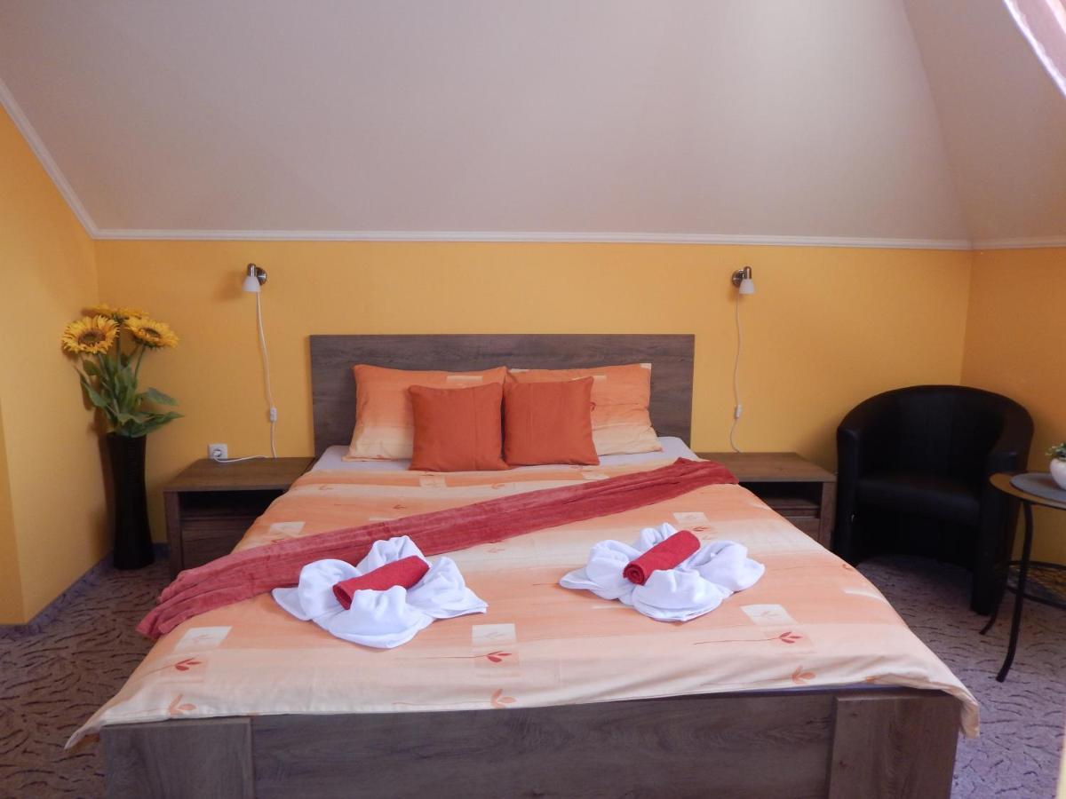 Voelgy Apartman Eger Exterior foto